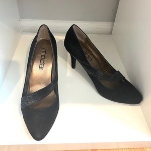 MODA Womens black classic close tie heels Sz 6.5